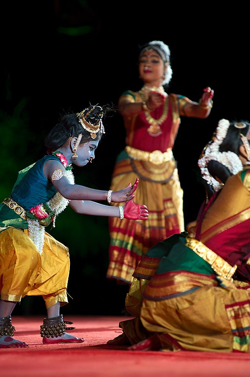 Sri Devi Nithralaya (Bharatanatyam) (Mamallapuram Dance Festival 2012 - Kuchipudi i nie tylko)